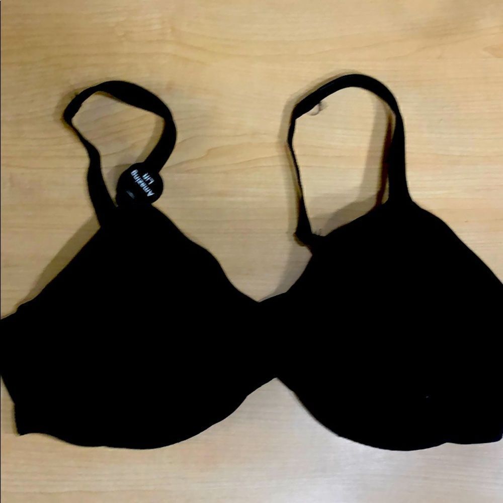 NWT Underwired lined Amazing Lift by Bali bra